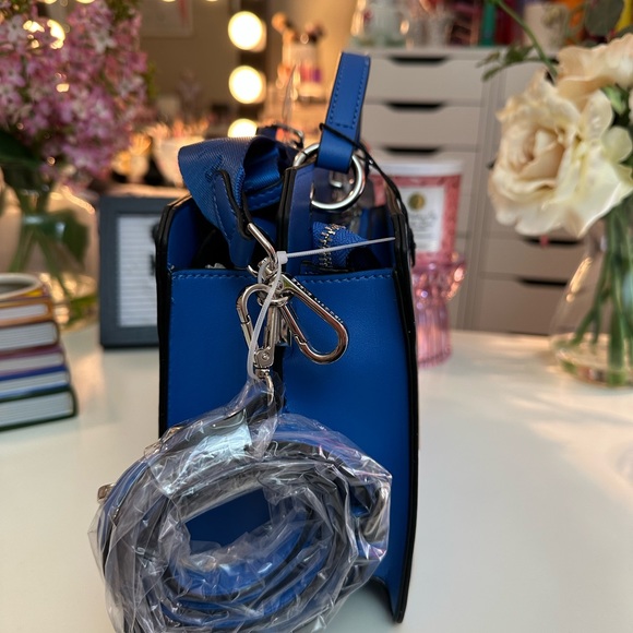 NEW Steve Madden Blue Bevelyn Crossbody Bag 💙 - Picture 8 of 11